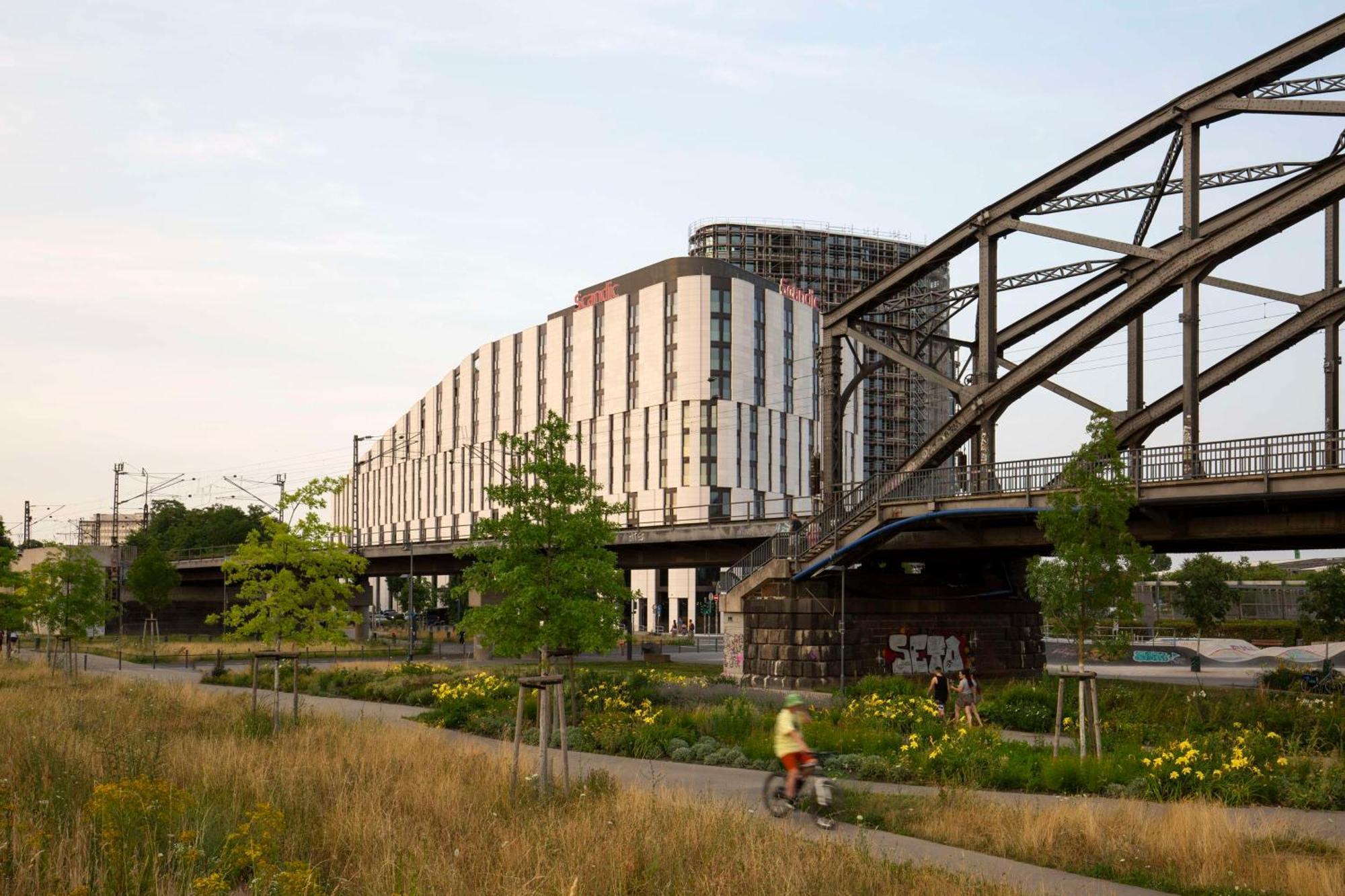 Hotel Scandic Frankfurt Hafenpark Frankfurt nad Mohanem Exteriér fotografie